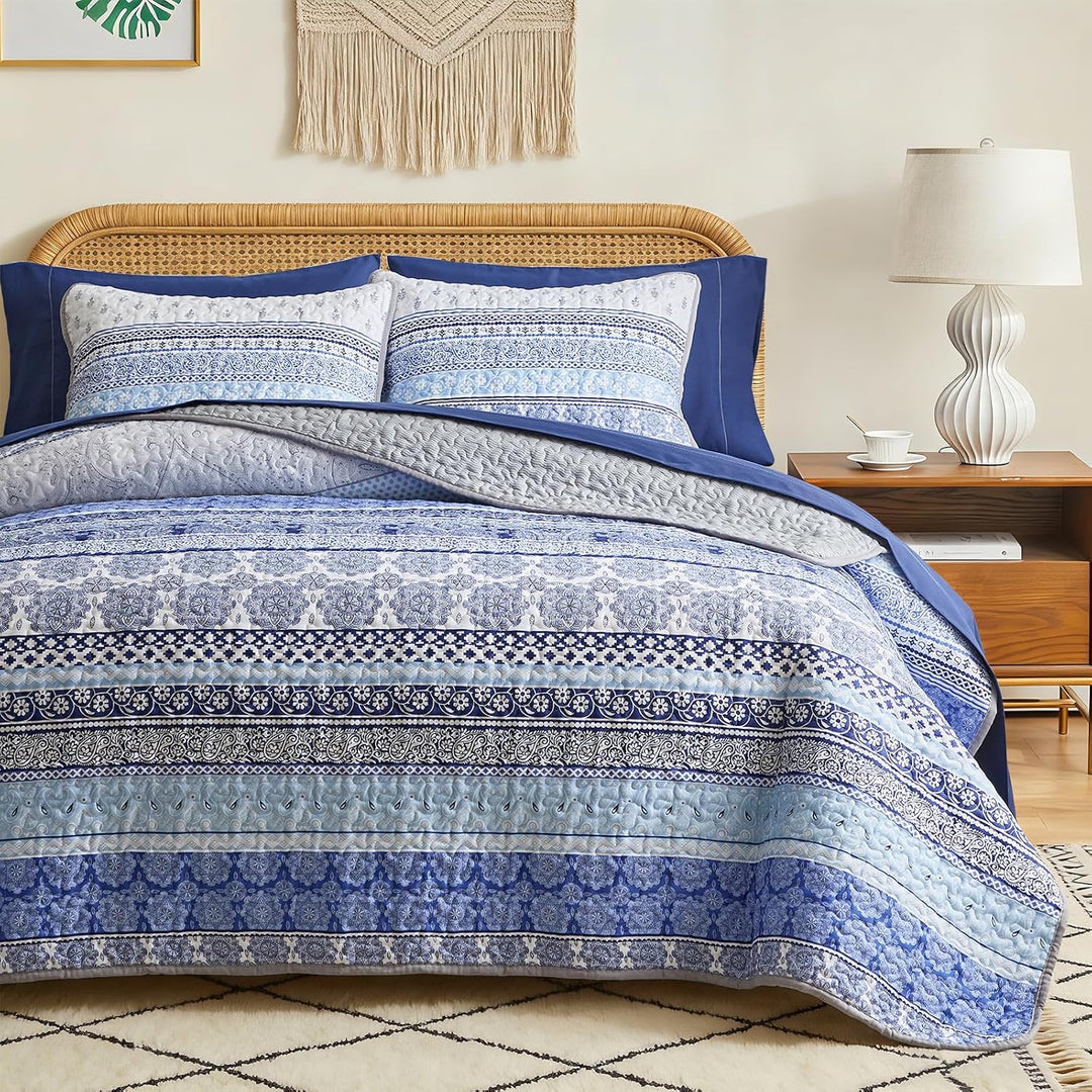 3 Pieces Colorful Bohemian Quilt Set King Size, Blue n Grey Boho Striped Printed Bedding Bedspread Coverlet Set for Summer, Soft Lightweight Microfiber Quilt with 2 Shams (102x88 inces) - Just Closeouts Canada Inc.