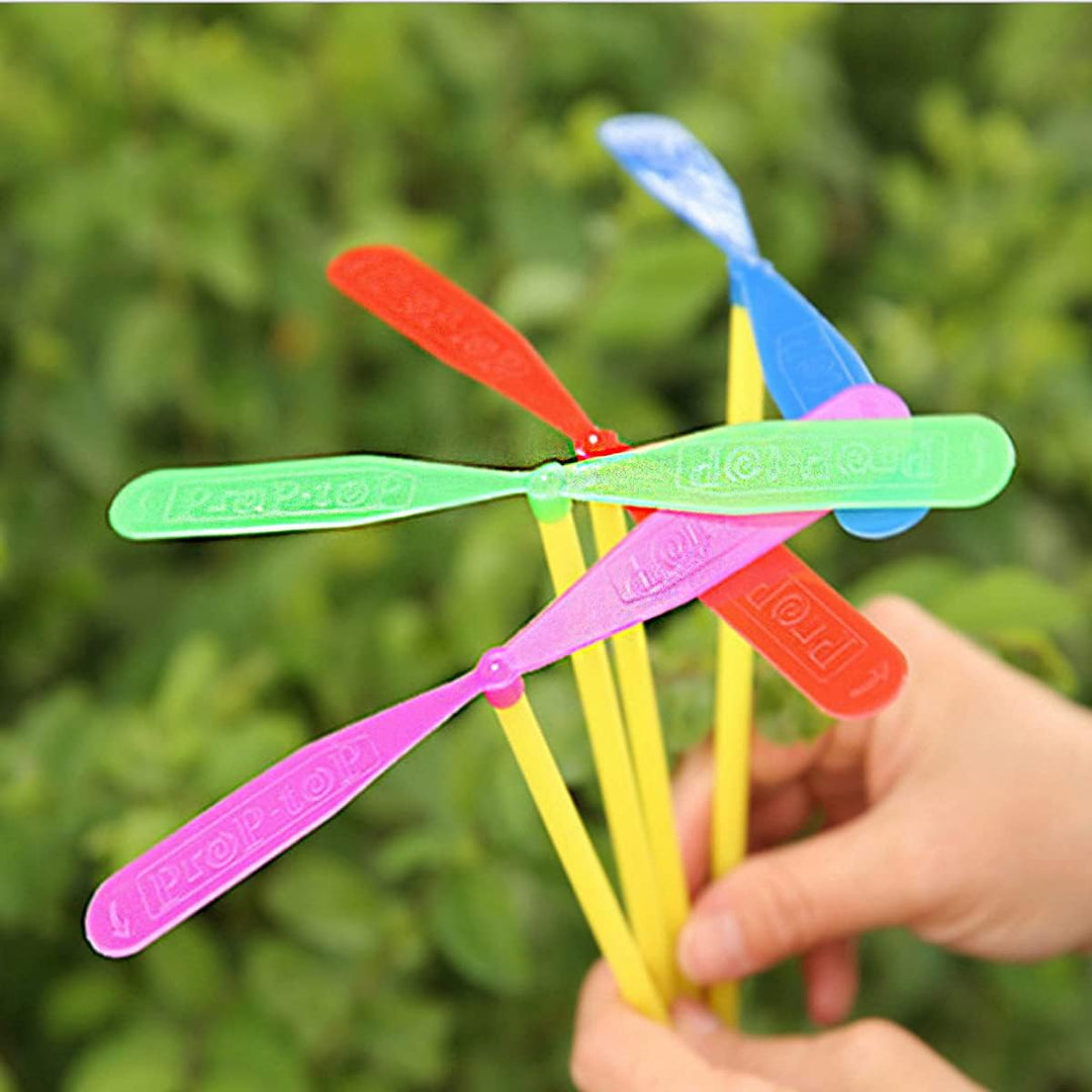 40 Pieces of Flying Helicopter Toy Set, 20 Propellers+ 20 Rods, Hand Helicopter, Bamboo Dragonfly Hand Rub Plastic Propeller for Outdoor Toy Kids Gift (Random Color) - Just Closeouts Canada Inc.