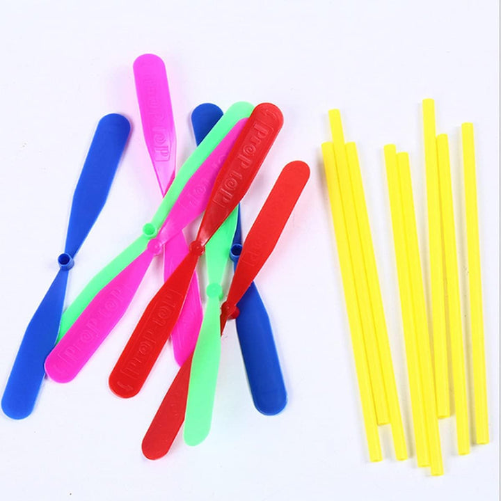 40 Pieces of Flying Helicopter Toy Set, 20 Propellers+ 20 Rods, Hand Helicopter, Bamboo Dragonfly Hand Rub Plastic Propeller for Outdoor Toy Kids Gift (Random Color) - Just Closeouts Canada Inc.