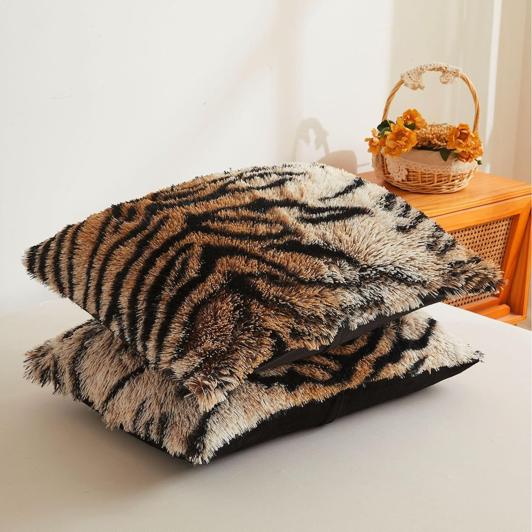 Tiger Print Fluffy Faux Fur Duvet Cover Set, 3 Pieces Soft Plush Shaggy Fuzzy Bedding Set(1 Faux Fur Animal Print Comforter Cover + 2 Furry Pillowcases), Zipper Closure(King, Tiger Print Brown)