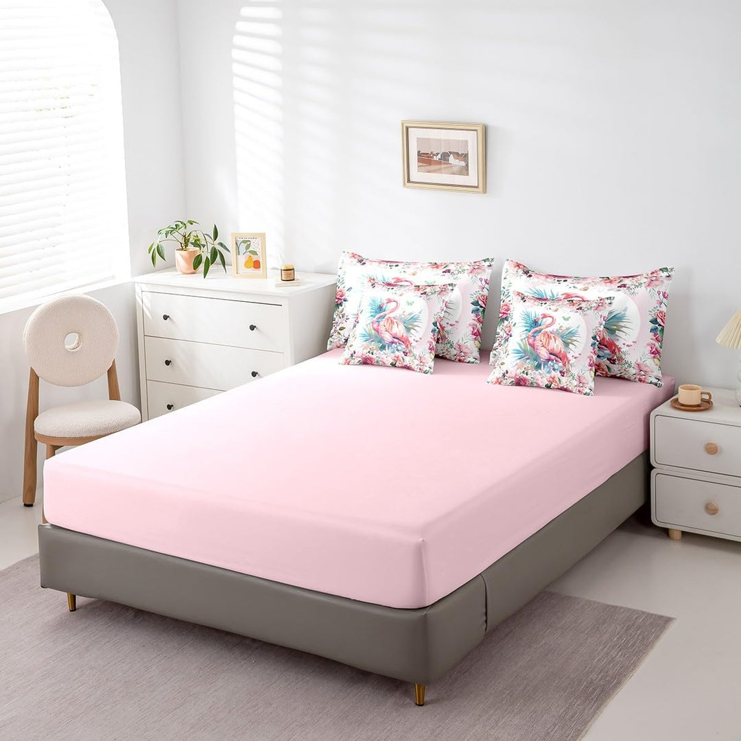 Flamingo twin fitted sheet and pillowcases, side view