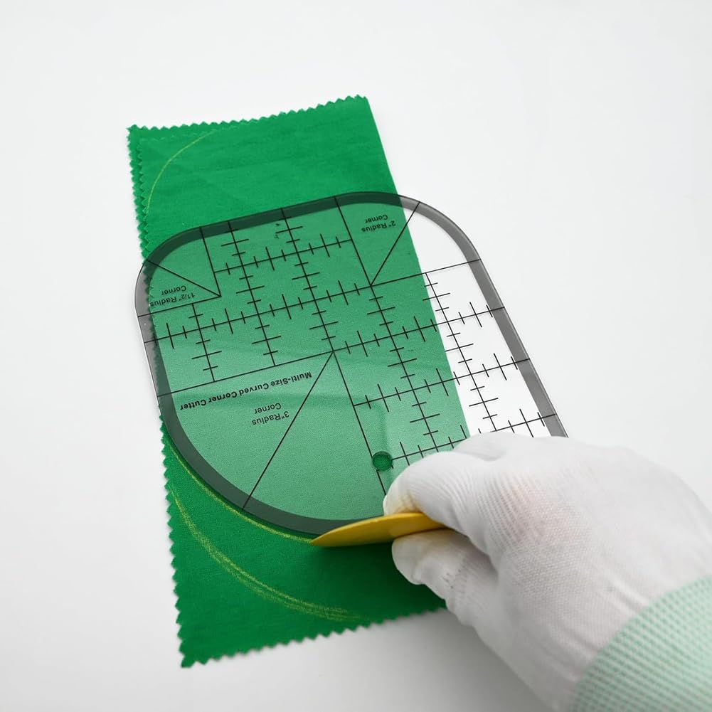 Using acrylic quilting ruler to mark a fabric curve