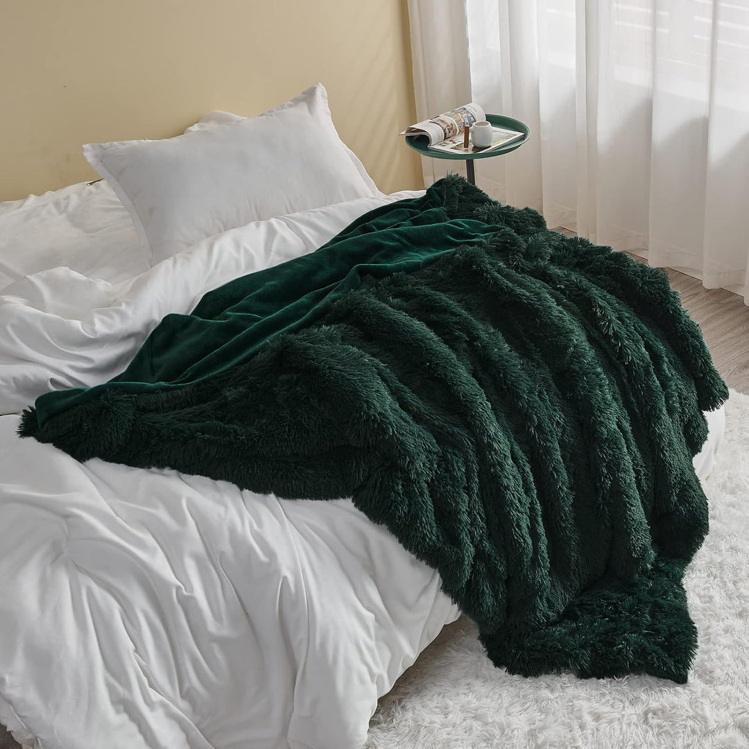 GONAAP Faux Fur Throw Blanket Super Soft Cozy Plush Fuzzy Shaggy Blanket for Couch Sofa Bed (Forest Green, Queen(90"x90")) - Just Closeouts Canada Inc.