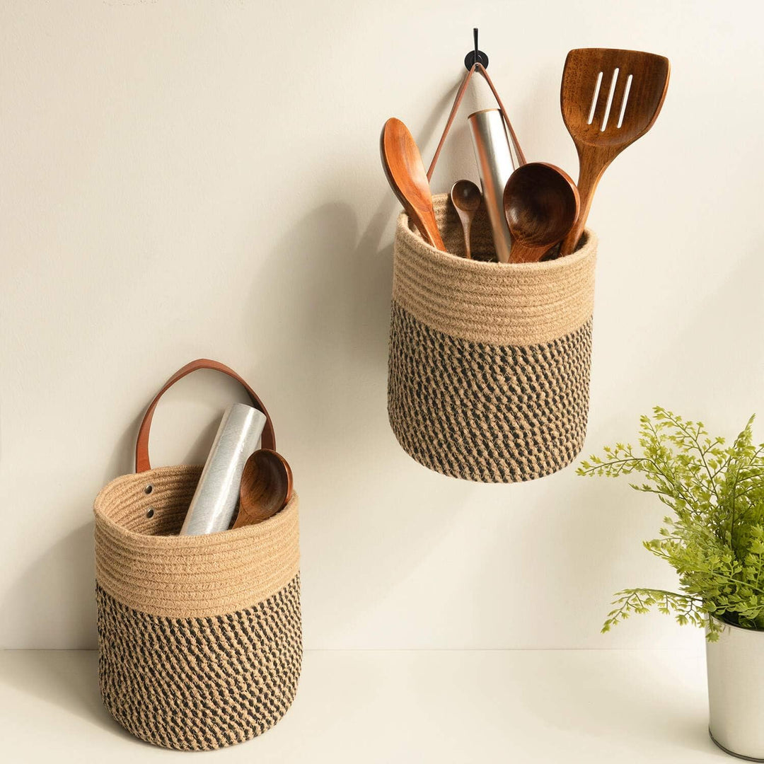 Goodpick 2pack Jute Hanging Basket, Wall Hanging Storage Baskets 7.87" x 7" Small Woven Basket Closet Storage Bins Shelf Basket for Keys Wallet Plants Towels, Toys, Jute Woven Basket - Just Closeouts Canada Inc.