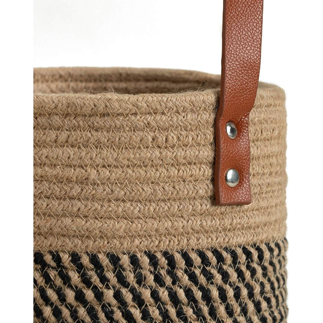 Goodpick 2pack Jute Hanging Basket, Wall Hanging Storage Baskets 7.87" x 7" Small Woven Basket Closet Storage Bins Shelf Basket for Keys Wallet Plants Towels, Toys, Jute Woven Basket - Just Closeouts Canada Inc.