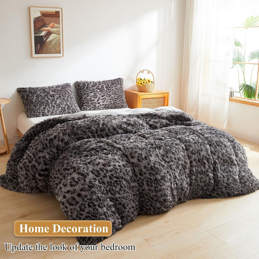 Light grey cheetah-print faux fur king pillowcase set, view 6