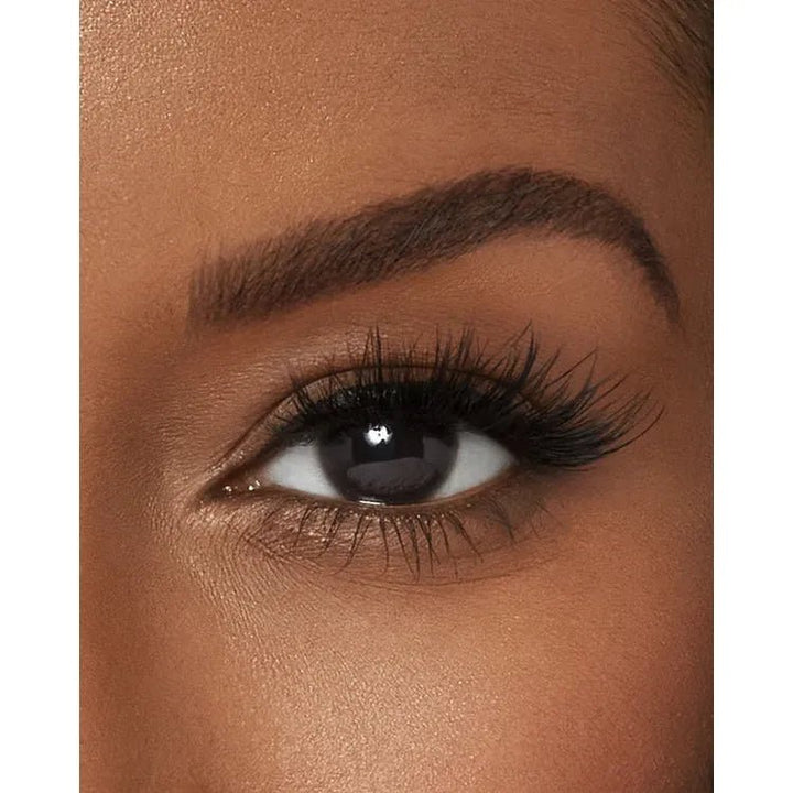 Lilly Lashes Allure, Luxury Synthetic Lite Eyelashes, 15 Wears, Full Volume + Medium Length - Just Closeouts Canada Inc.