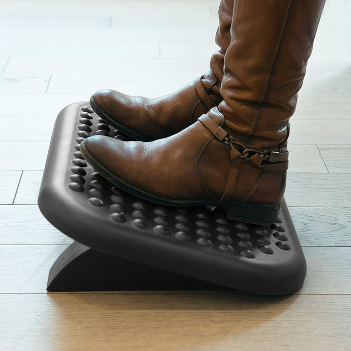 Navaris Under Desk Foot Rest - Ergonomic Footrest for at Work, Home Office, Computer - Adjustable Angle 0 - 15° Support Step Stool Riser for Feet - Just Closeouts Canada Inc.4057665292758
