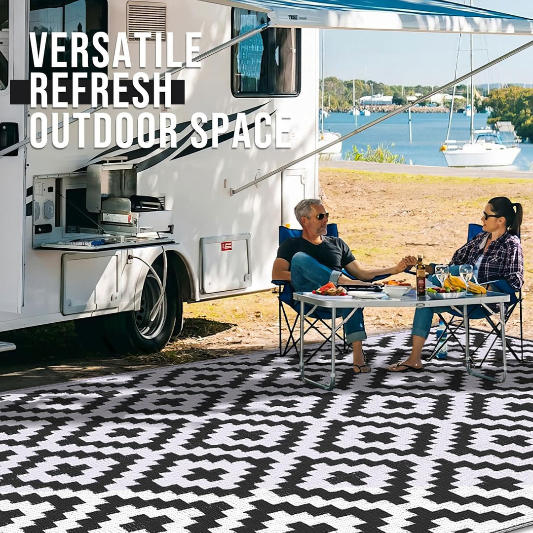 OLANLY Outdoor Rug Waterproof Reversible 5x8 ft, Durable Plastic Straw Patio Camping Carpet, Large Foldable RV Mat for Backyard, Deck, Picnic, Camper, Bench, All - Weather, Lightweight, Black & White - Just Closeouts Canada Inc.