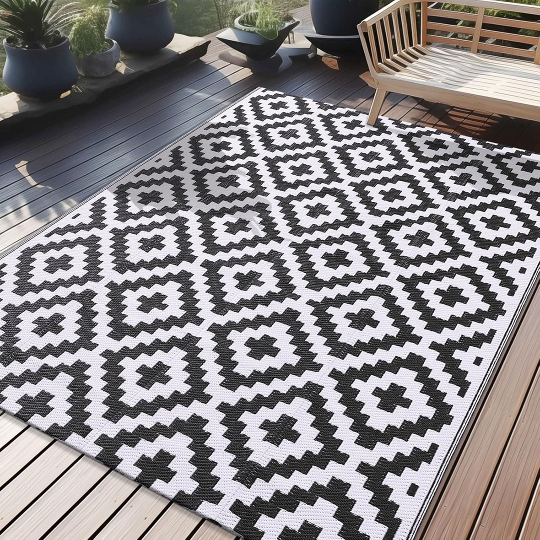 OLANLY Outdoor Rug Waterproof Reversible 5x8 ft, Durable Plastic Straw Patio Camping Carpet, Large Foldable RV Mat for Backyard, Deck, Picnic, Camper, Bench, All - Weather, Lightweight, Black & White - Just Closeouts Canada Inc.