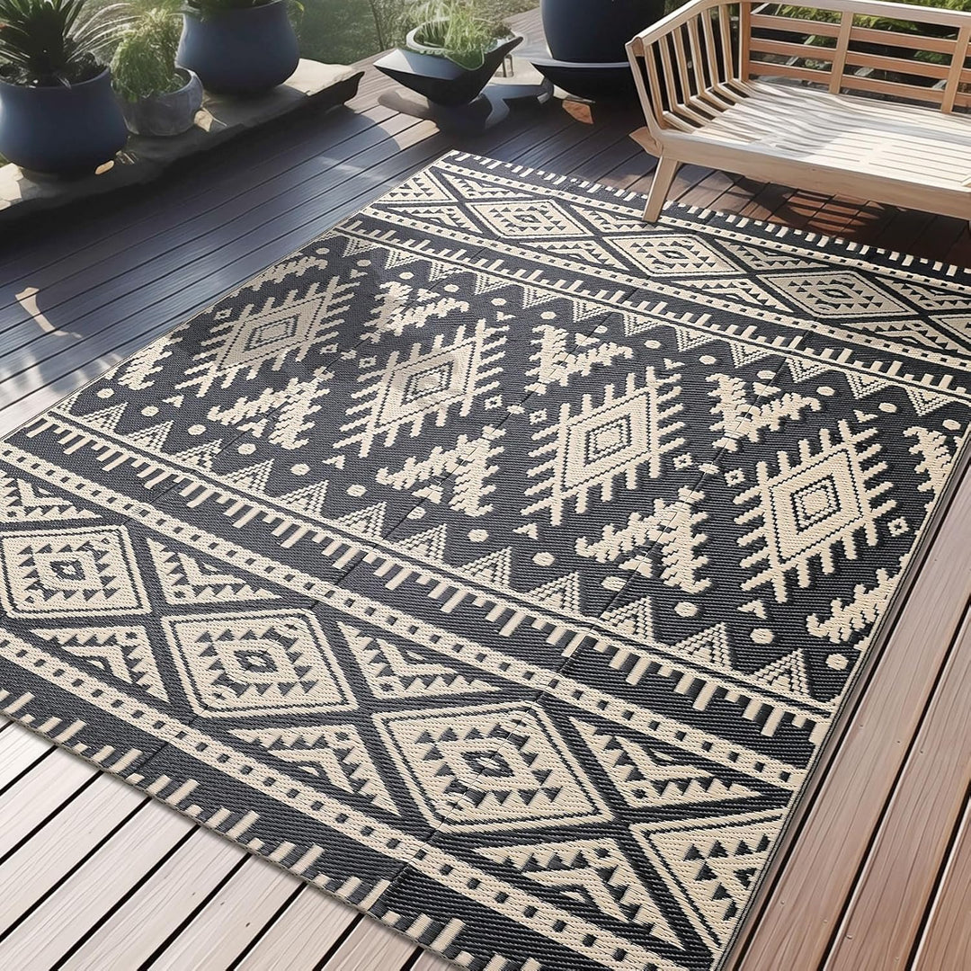 OLANLY Waterproof Outdoor Rug 5x8 ft, Reversible Plastic Straw Patio Camping Rugs, Large Foldable Outdoor Carpet Deck Rugs for Patio, RV, Outside Entry, Backyard, Bench, Picnic, Black & Beige - Just Closeouts Canada Inc.