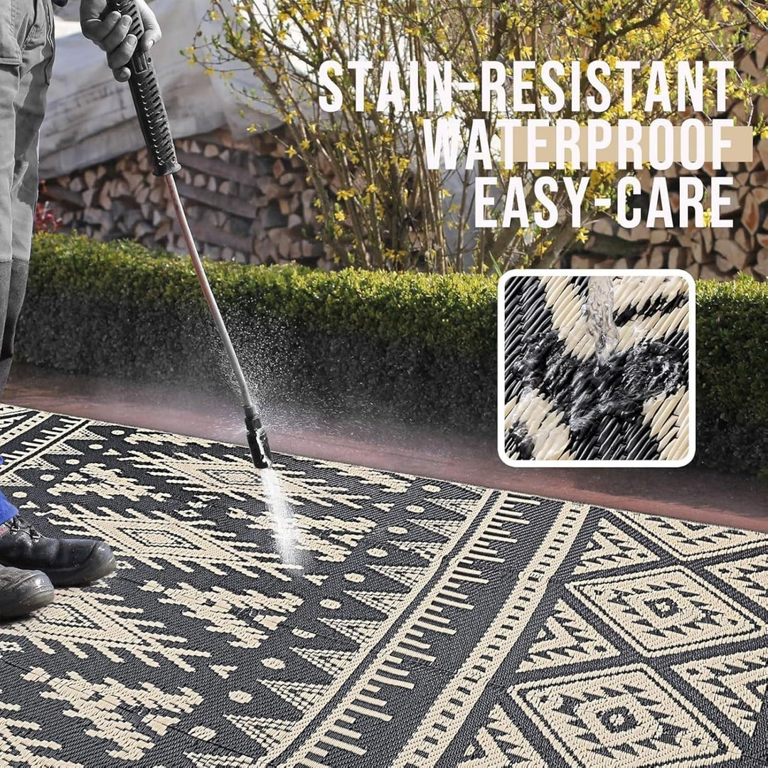 OLANLY Waterproof Outdoor Rug 6x9 ft, Reversible Plastic Straw Patio Camping Rugs, Large Foldable Outdoor Carpet Deck Rugs for Patio, RV, Outside Entry, Backyard, Bench, Picnic, Black & Beige - Just Closeouts Canada Inc.