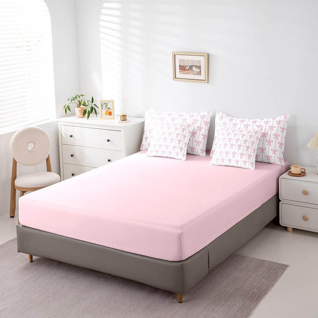 White & Deep Pink Bow Twin 7-Piece Comforter Set - Just Closeouts Canada Inc.X004LUCFZJ